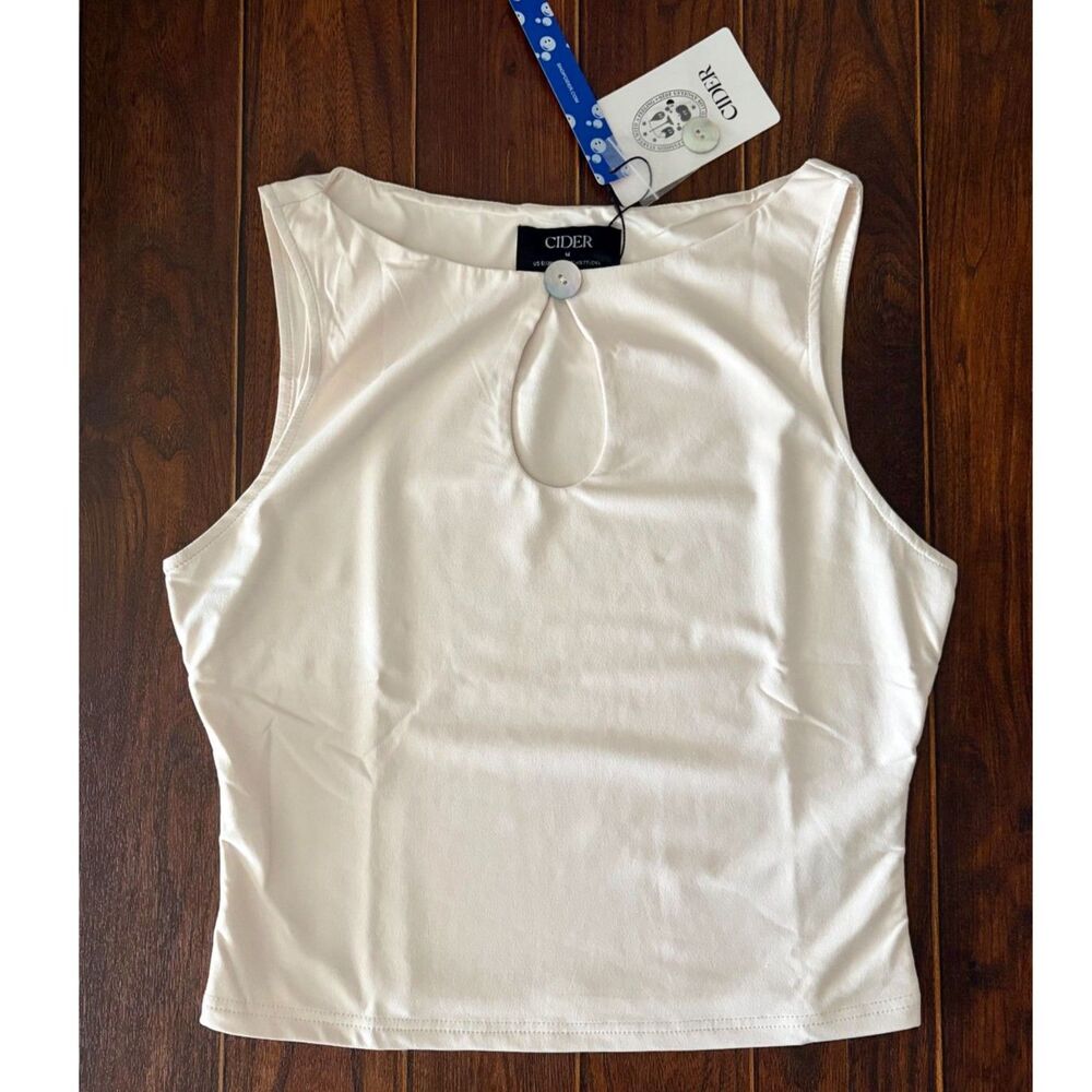 Cider - Keyhole - Button - Crop Tank Top - Medium - Brand New!